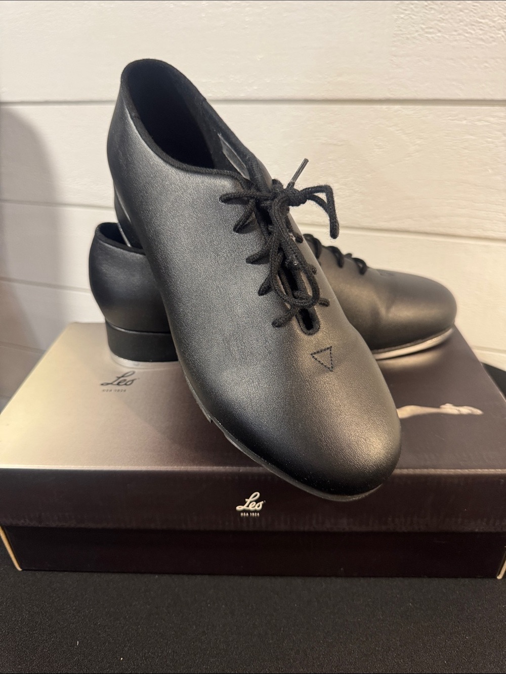 LEO Oxford Women’s Tap Black Lace-Up Practice Shoes- 10